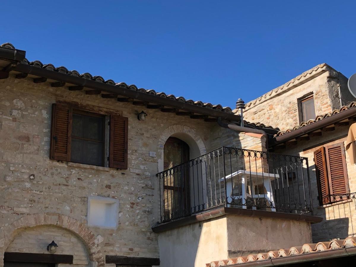 Agriturismo Camiano Piccolo Montefalco Exteriör bild