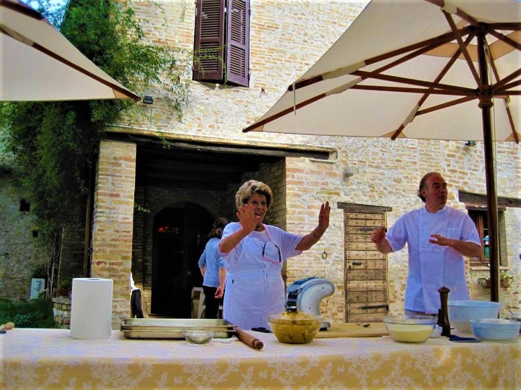 Agriturismo Camiano Piccolo Montefalco Exteriör bild