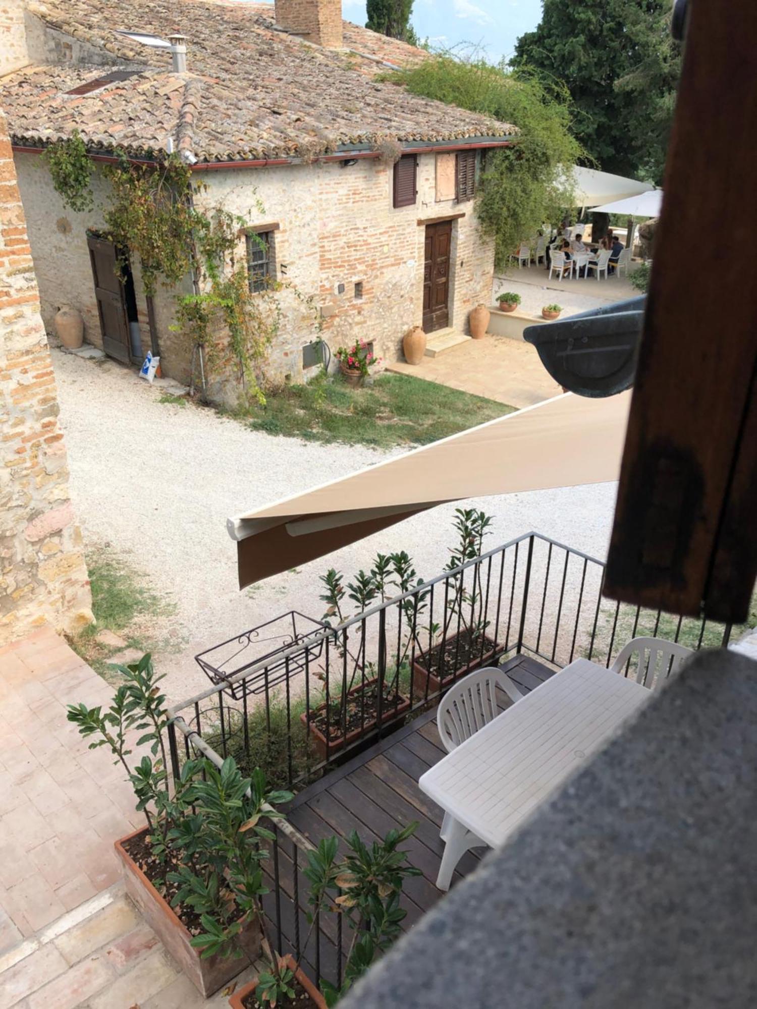 Agriturismo Camiano Piccolo Montefalco Rum bild